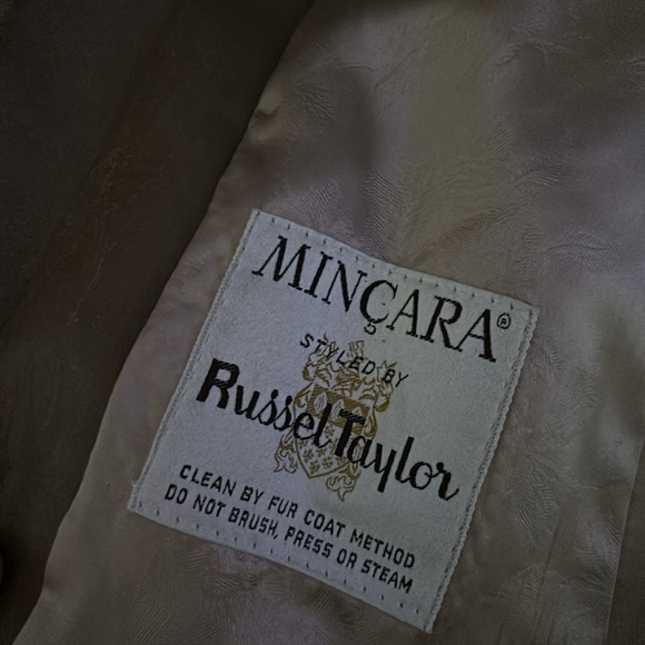 Minicara fur coat barley warn like new - Picture 2 of 3